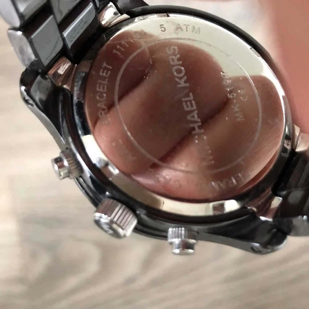 Authentic Michael Kors watch - Picture 2 of 14